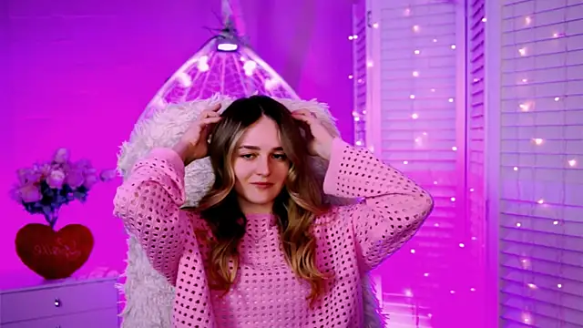 Snapshot of DeboraLarson chatting on February 2025 03:46:02 AM DeboraLarson online show from February 2025 03:46:02 AM