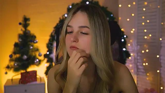 DeboraLarson online show from December 2025 04:04:02 AM