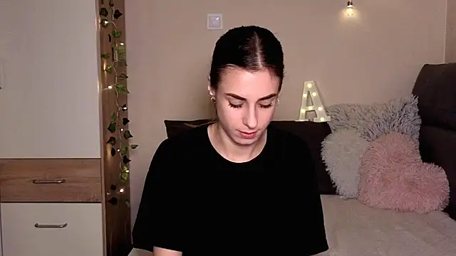 Hidden Gem  online show from December 2025 08:14:02 PM