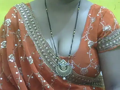 Snapshot of HOT-SEEMAA chatting on May 2026 06:39:02 PM HOT-SEEMAA online show from May 2026 06:39:02 PM