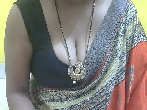 Snapshot of HOT-SEEMAA chatting on June 2026 02:50:01 AM HOT-SEEMAA online show from June 2026 02:50:01 AM