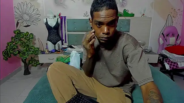 bigblackhotx1 online show from February 2026 12:56:01 PM