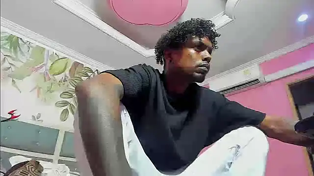 bigblackhotx1 online show from January 2026 04:11:01 PM