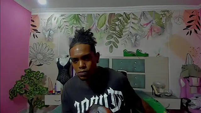 bigblackhotx1 online show from February 2026 01:17:01 PM