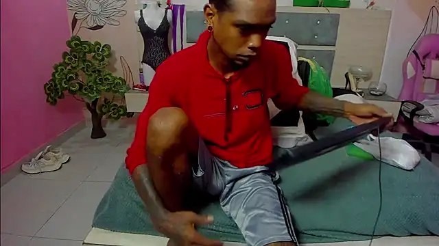 bigblackhotx1 online show from February 2026 01:16:02 PM