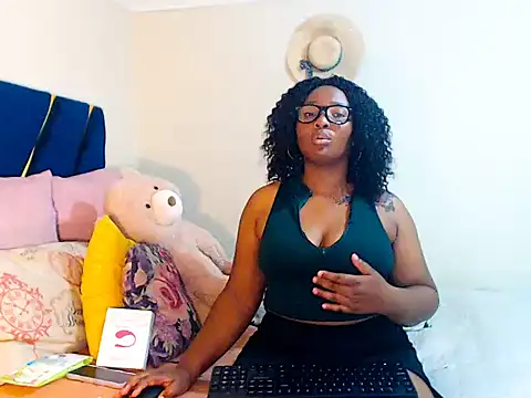 Snapshot of veronica1xxx chatting on December 2025 07:08:02 PM veronica1xxx online show from December 2025 07:08:02 PM