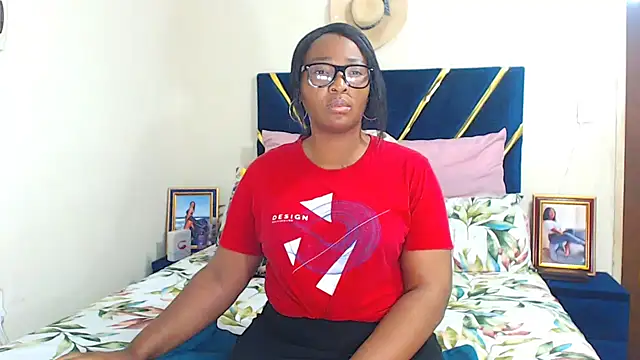 Snapshot of veronica1xxx chatting on September 2025 06:25:01 PM veronica1xxx online show from September 2025 06:25:01 PM