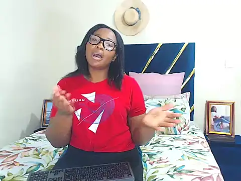 Snapshot of veronica1xxx chatting on September 2025 06:36:01 PM veronica1xxx online show from September 2025 06:36:01 PM