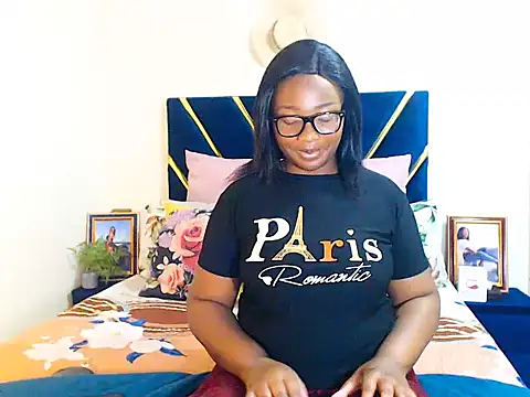 Snapshot of veronica1xxx chatting on October 2025 08:08:02 PM veronica1xxx online show from October 2025 08:08:02 PM