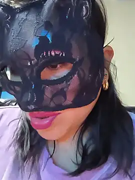 Kasandra02 online show from May 2026 04:32:01 AM