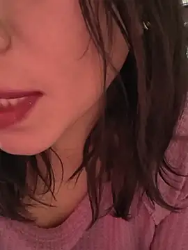 Kasandra02 online show from May 2026 04:33:02 AM
