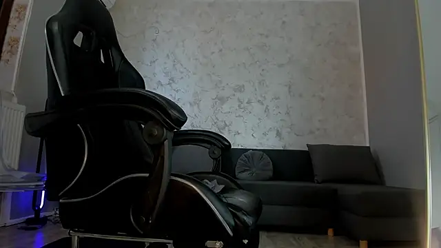 Snapshot of Ivy_belle chatting on February 2025 11:46:01 AM Ivy belle online show from February 2025 11:46:01 AM