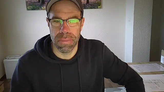 Harry Boldt online show from October 2025 06:17:01 AM