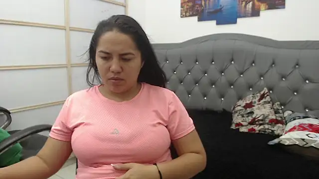 candiapole online show from February 2025 01:28:01 PM