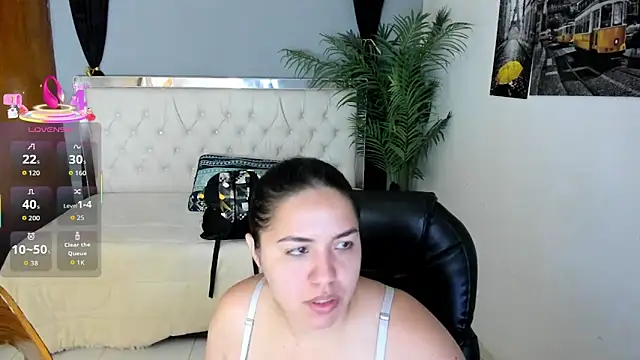 candiapole online show from October 2025 12:37:02 PM