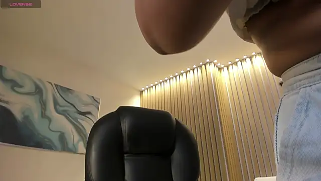 GabriellaLee online show from November 2025 02:48:02 AM