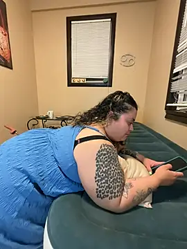 tillymarie34 online show from May 2026 01:49:02 AM