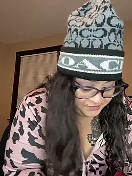 tillymarie34 online show from December 2025 02:13:02 AM