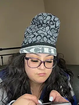 tillymarie34 online show from December 2025 11:05:02 PM