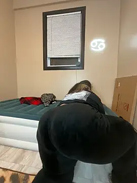 tillymarie34 online show from April 2026 03:46:02 AM