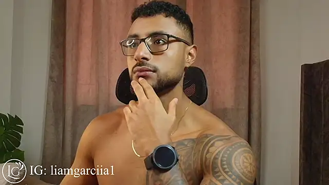 LiamGarcia1 online show from March 2025 05:50:01 PM