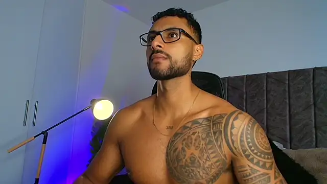 Snapshot of LiamGarcia1 chatting on November 2025 02:28:02 PM LiamGarcia1 online show from November 2025 02:28:02 PM