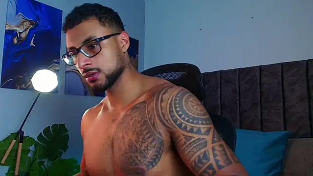 LiamGarcia1 online show from September 2025 07:25:01 PM