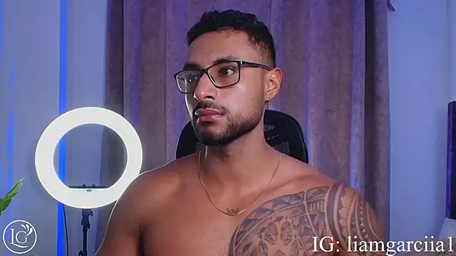 LiamGarcia1 online show from March 2025 01:59:02 PM