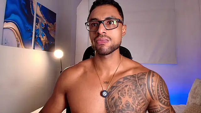 LiamGarcia1 online show from May 2026 08:01:02 PM