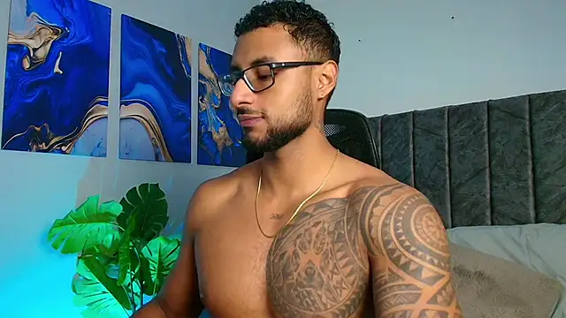 LiamGarcia1 online show from September 2025 02:00:02 PM