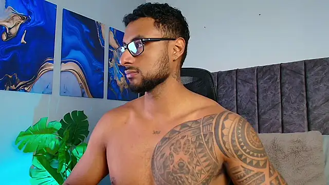 LiamGarcia1 online show from September 2025 03:08:01 PM