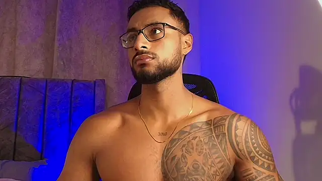 LiamGarcia1 online show from February 2025 01:11:02 PM