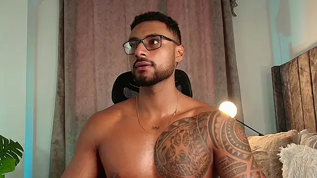 LiamGarcia1 online show from March 2025 04:35:02 PM