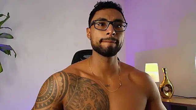 LiamGarcia1 online show from January 2026 01:42:01 AM