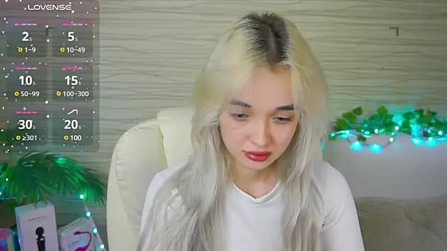 Snapshot of Ashley_S chatting on March 2025 03:05:02 AM Ashley S online show from March 2025 03:05:02 AM
