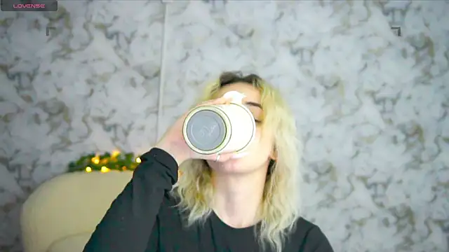 Ashley S online show from April 2026 01:42:02 AM