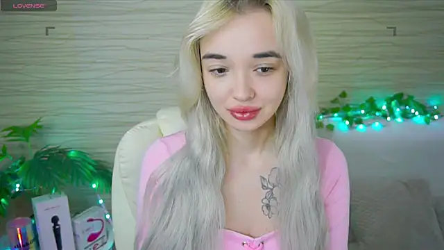 Snapshot of Ashley_S chatting on February 2025 11:15:02 PM Ashley S online show from February 2025 11:15:02 PM