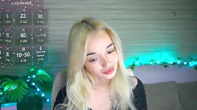 Snapshot of Ashley_S chatting on October 2025 10:09:02 PM Ashley S online show from October 2025 10:09:02 PM