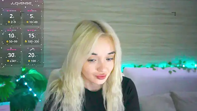 Snapshot of Ashley_S chatting on October 2025 10:18:02 PM Ashley S online show from October 2025 10:18:02 PM