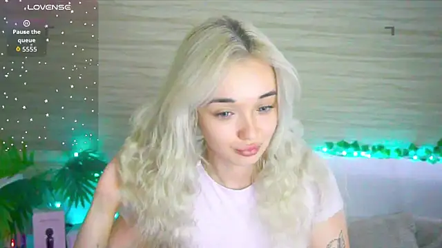 Snapshot of Ashley_S chatting on September 2025 10:08:01 PM Ashley S online show from September 2025 10:08:01 PM