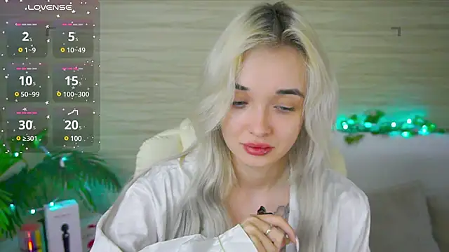 Snapshot of Ashley_S chatting on March 2025 02:42:02 AM Ashley S online show from March 2025 02:42:02 AM