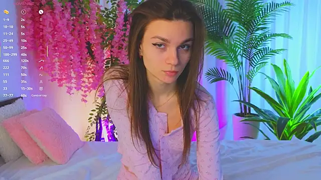 EvaHair online show from April 2026 07:42:01 PM