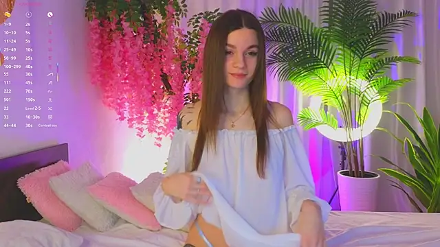 EvaHair online show from April 2026 07:17:01 PM