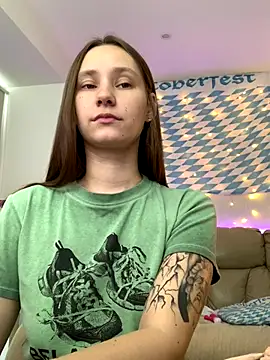Snapshot of HotCaramellsTV chatting on September 2025 08:32:01 AM HotCaramellsTV online show from September 2025 08:32:01 AM
