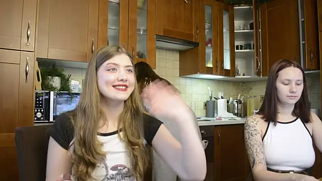 HotCaramellsTV online show from February 2026 11:20:02 AM