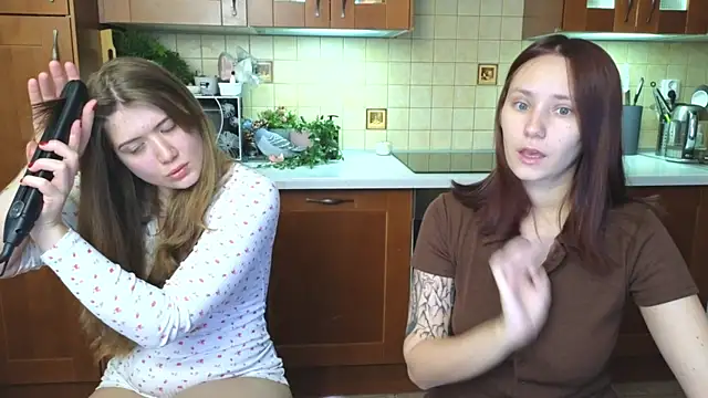 HotCaramellsTV online show from April 2026 11:44:02 AM