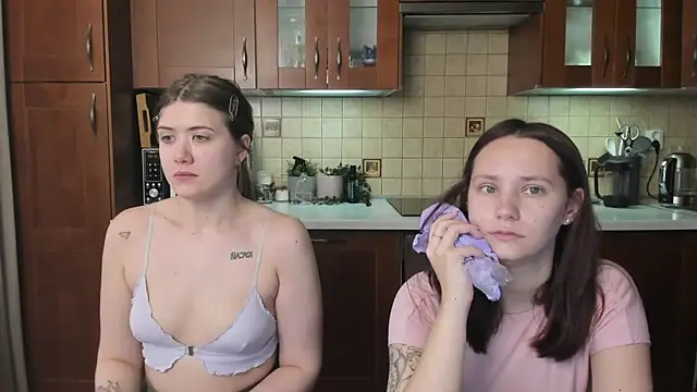 HotCaramellsTV online show from June 2026 07:52:01 AM