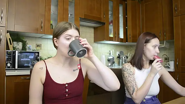 HotCaramellsTV online show from February 2026 11:55:02 AM