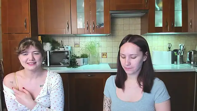 HotCaramellsTV online show from April 2026 10:51:02 AM