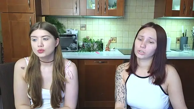 HotCaramellsTV online show from April 2026 11:28:01 AM